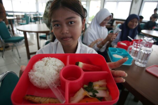 Standar Gizi MBG Ramadan Diperkuat, Transparansi Anggaran Jadi Perhatian