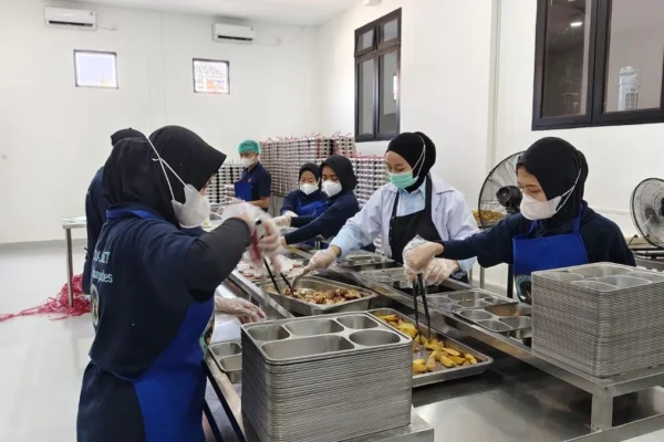 BGN Ajak Publik Aktif Awasi Program MBG melalui Lapor 127