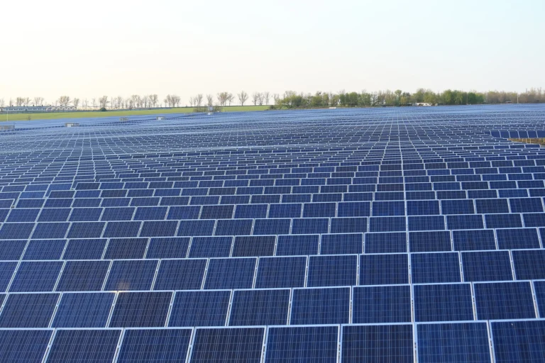 Swasembada Energi PLTS 100 GW, Pemerintah Siapkan Perhitungan Matang