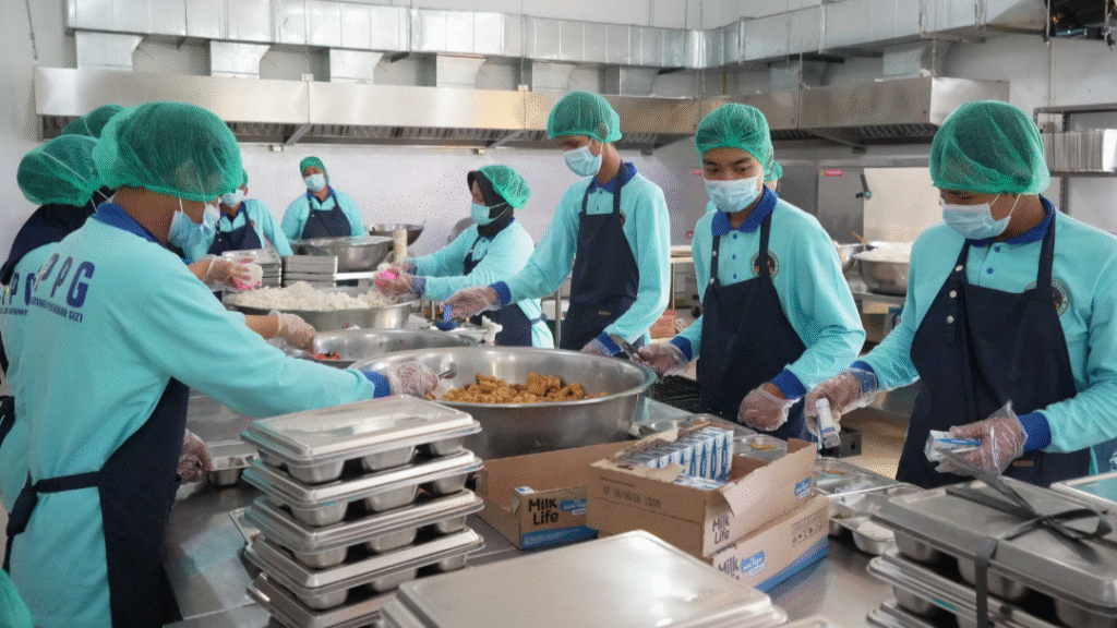 Operasional SPPG Serap Ribuan Tenaga Kerja, MBG Dorong Aktivitas Ekonomi Daerah