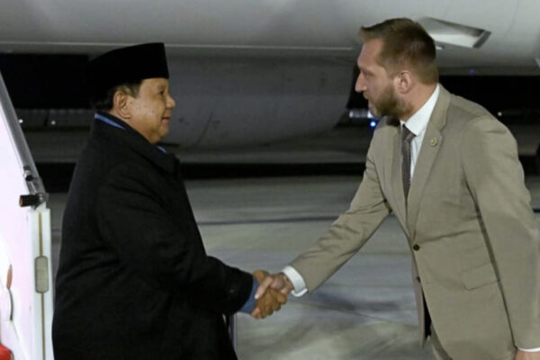 Presiden Prabowo Pererat Hubungan dengan Rusia dan Prancis di Tengah Dinamika Global