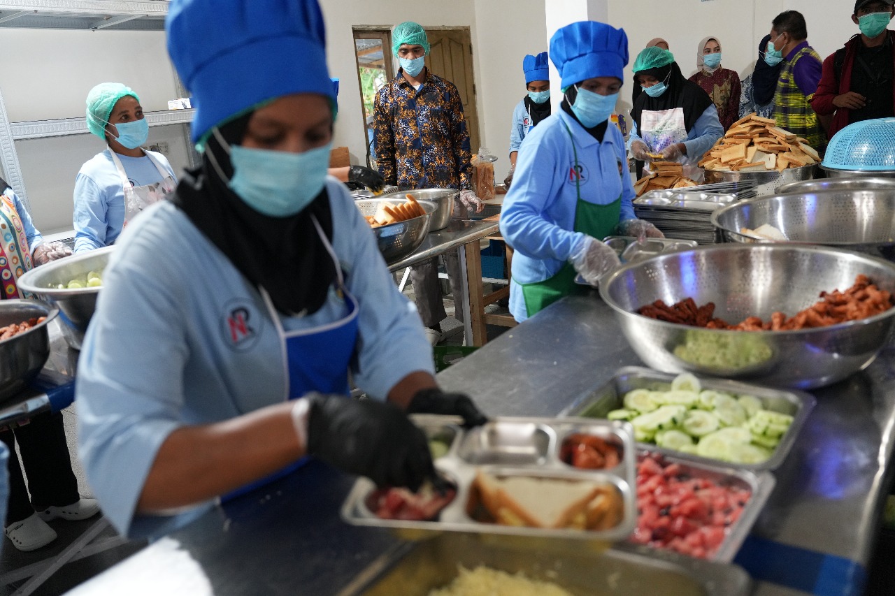 MBG Serap Tenaga Kerja, Program Gizi Sekaligus Gerakkan Ekonomi