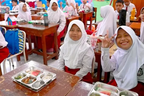 Survei Ungkap MBG Berkontribusi pada Tingginya Kepuasan Kinerja Pemerintah