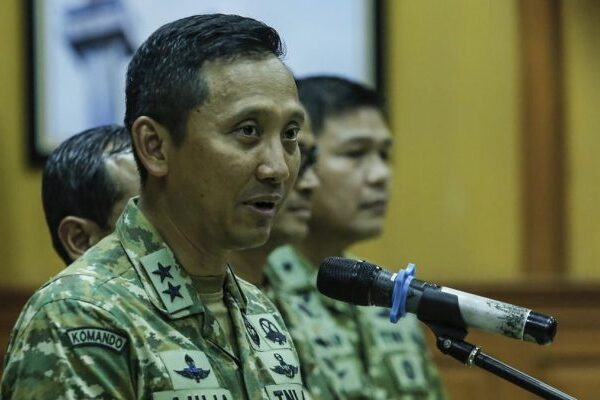 Publik Hormati dan Kawal Mekanisme Peradilan Militer Kasus Air Keras