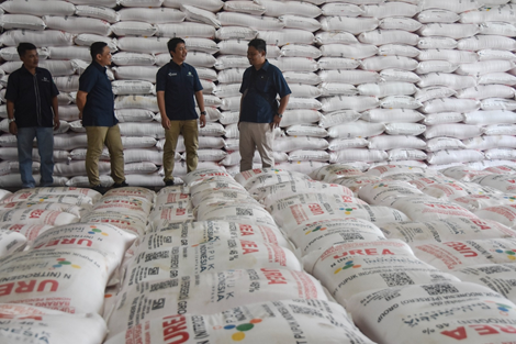 Presiden Prabowo Pangkas Harga Pupuk Subsidi Ringankan Beban Petani